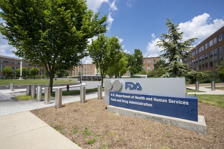 The FDA has established a 30-day commentary period on the draft guidance, and also seeks applicants for an electronic pilot program for cosmetic facility registrations and product listing submissions. © hapabapa Getty Images