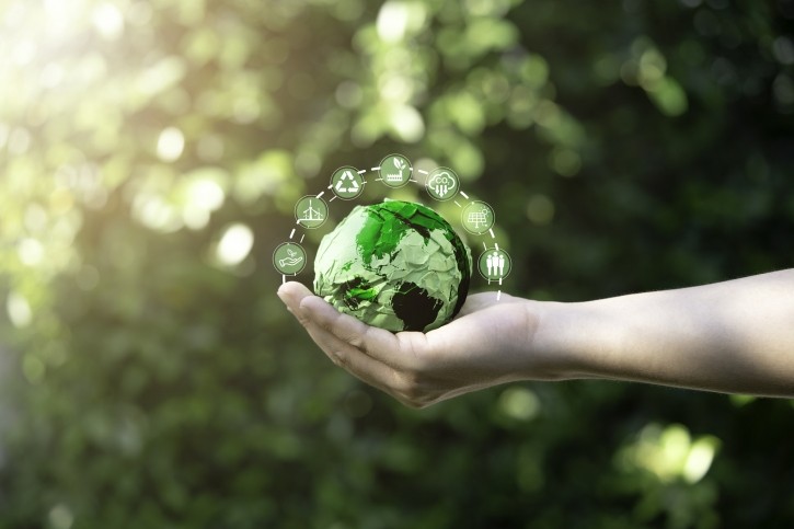 The report "serves as a lever for creating value for our brands, our business, and society at large. We recognize that it enhances our brands' reputation and is increasingly important for investors, major customers, and consumers who seek products that benefit both themselves and the planet," said Pamela Gill Alabaster, Global Head of ESG & Sustainability at Kenvue. © Dilok Klaisataporn Getty Images
